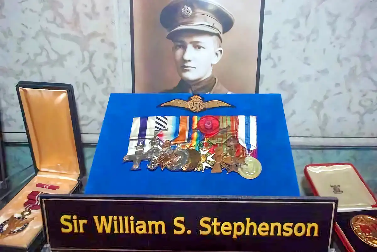 Intrepid Display Manitoba Legislative Building