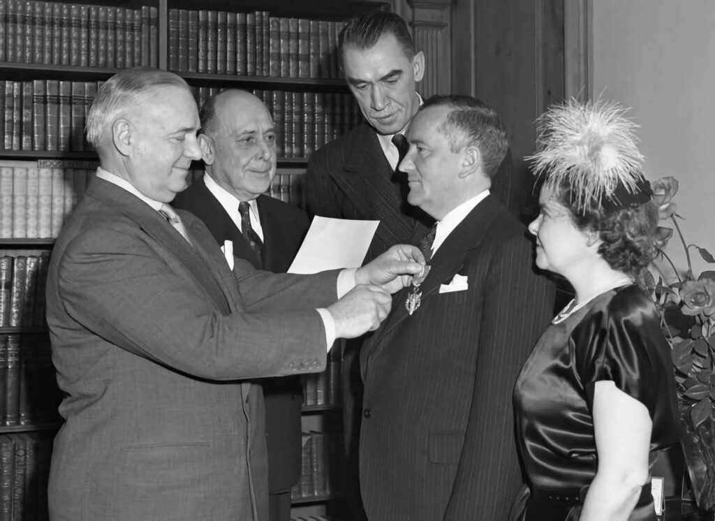 Sir William Stephenson receives American Medal for Merit